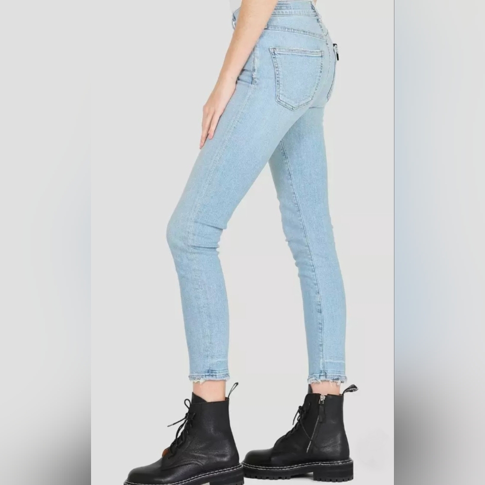 NWOT - Size 27 - Aritzia - Citizens of Humanity - Rocket Mid-Rise Skinny
